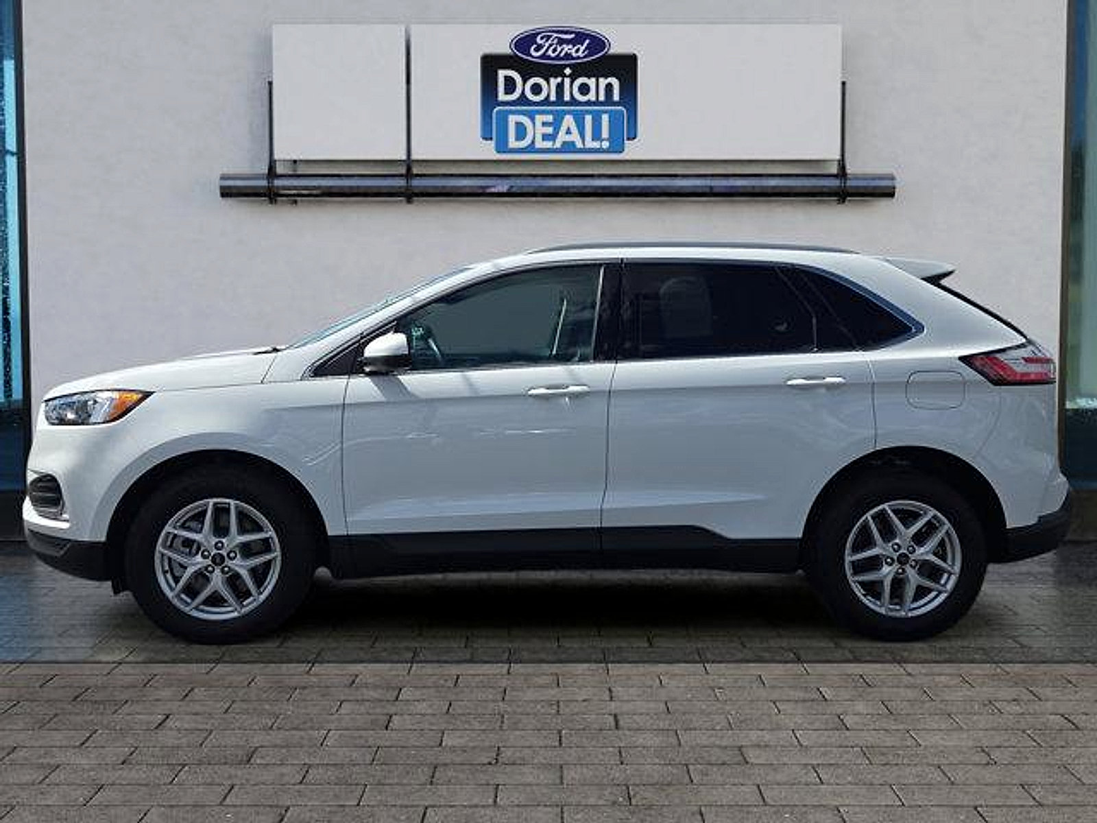 Certified 2024 Ford Edge SEL w/ Convenience Package AWD/4WD image 6
