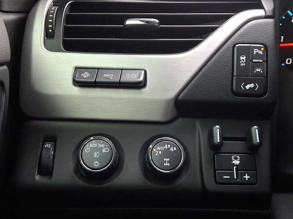 Used 2019 GMC Yukon XL SLT w/ Graphite Performance Edition image 25