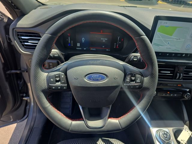 Certified 2024 Ford Escape ST-Line Select w/ Tech Pack #1 AWD/4WD image 17