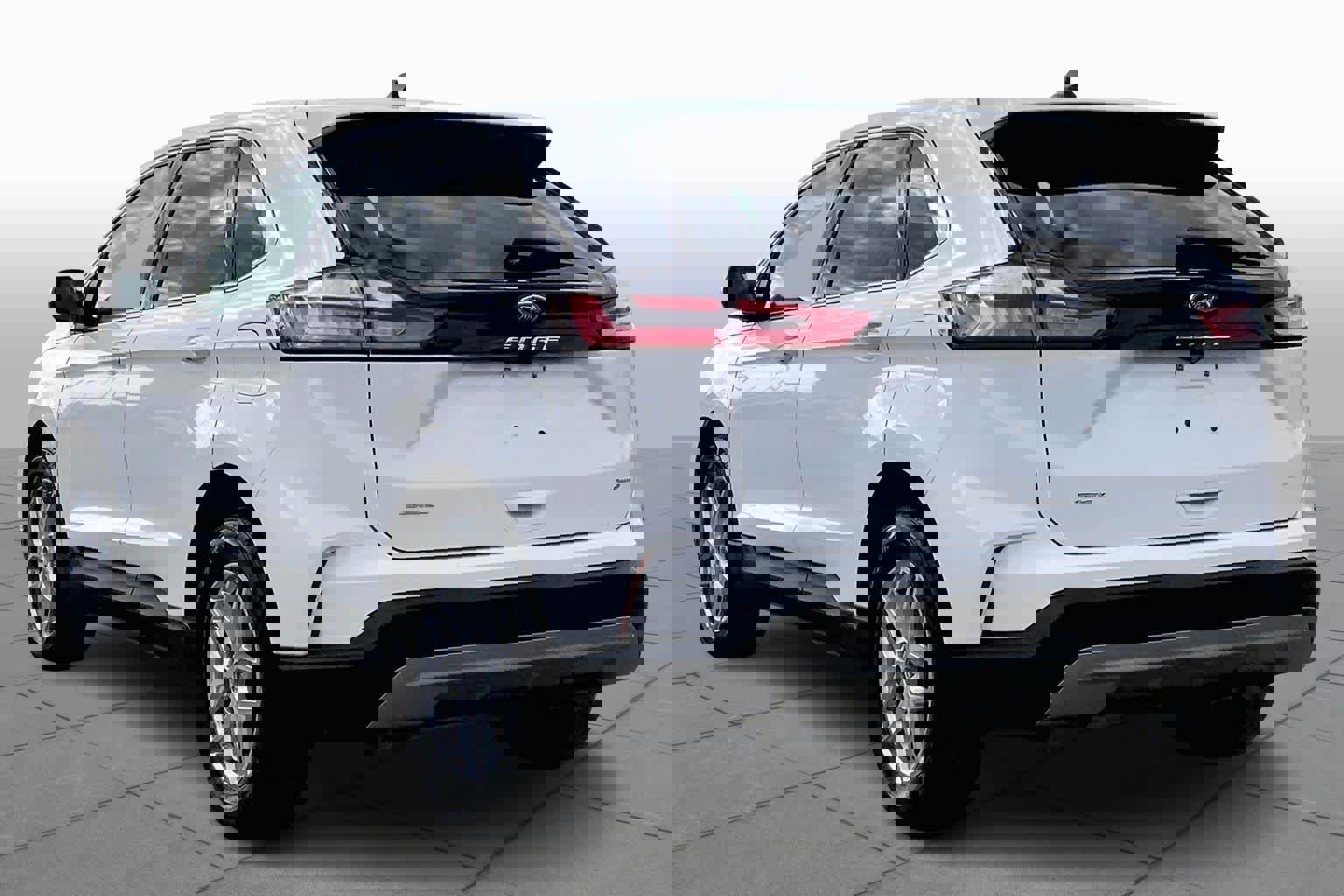 Certified 2024 Ford Edge SEL w/ Convenience Package image 2