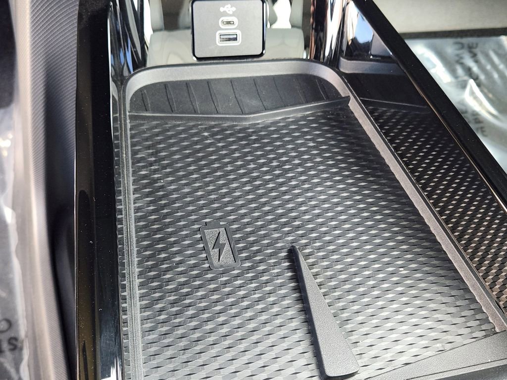 Certified 2025 Ford Mustang Mach-E Premium image 28