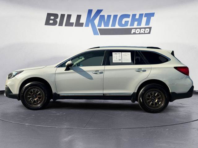 Used 2019 Subaru Outback 2.5i Touring AWD/4WD image 2