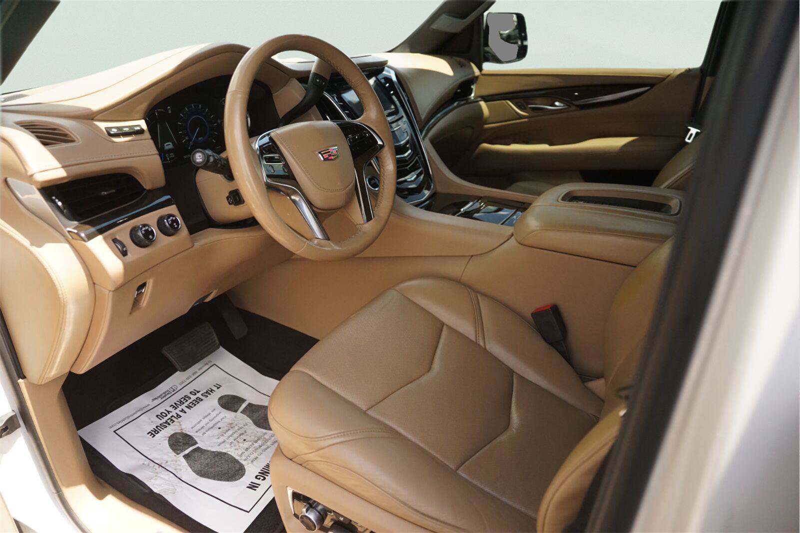 Used 2020 Cadillac Escalade ESV Platinum AWD/4WD image 8
