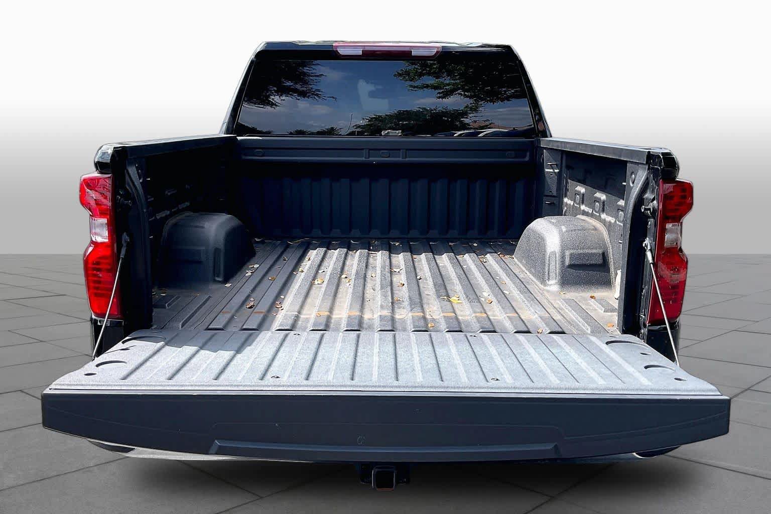 Used 2023 Chevrolet Silverado 1500 LT AWD/4WD image 34