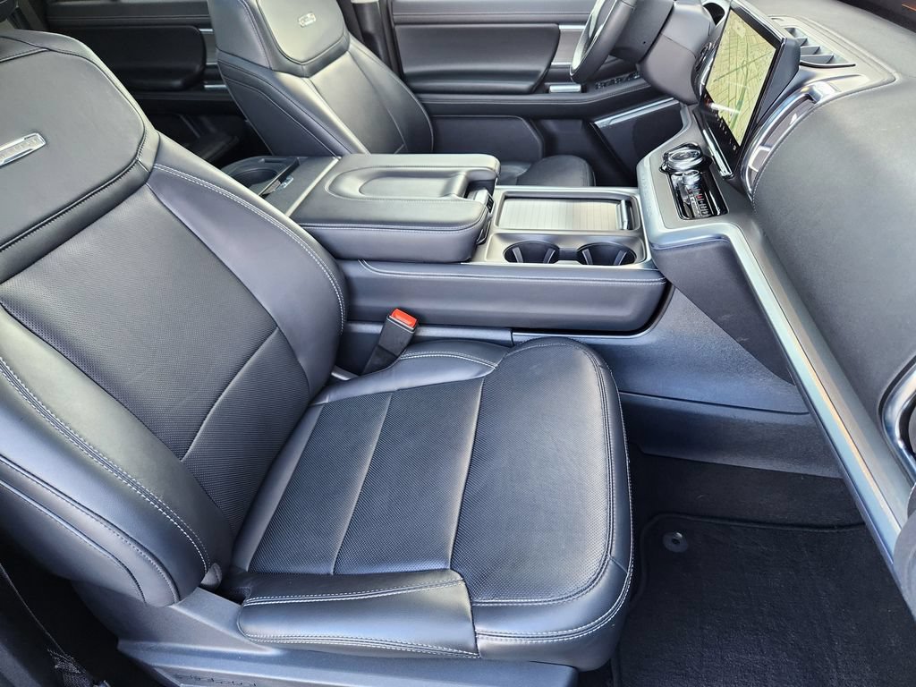 Certified 2025 Ford Expedition Platinum AWD/4WD image 19