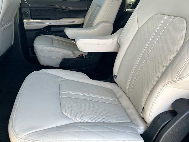 Certified 2022 Ford Expedition Max Platinum image 19