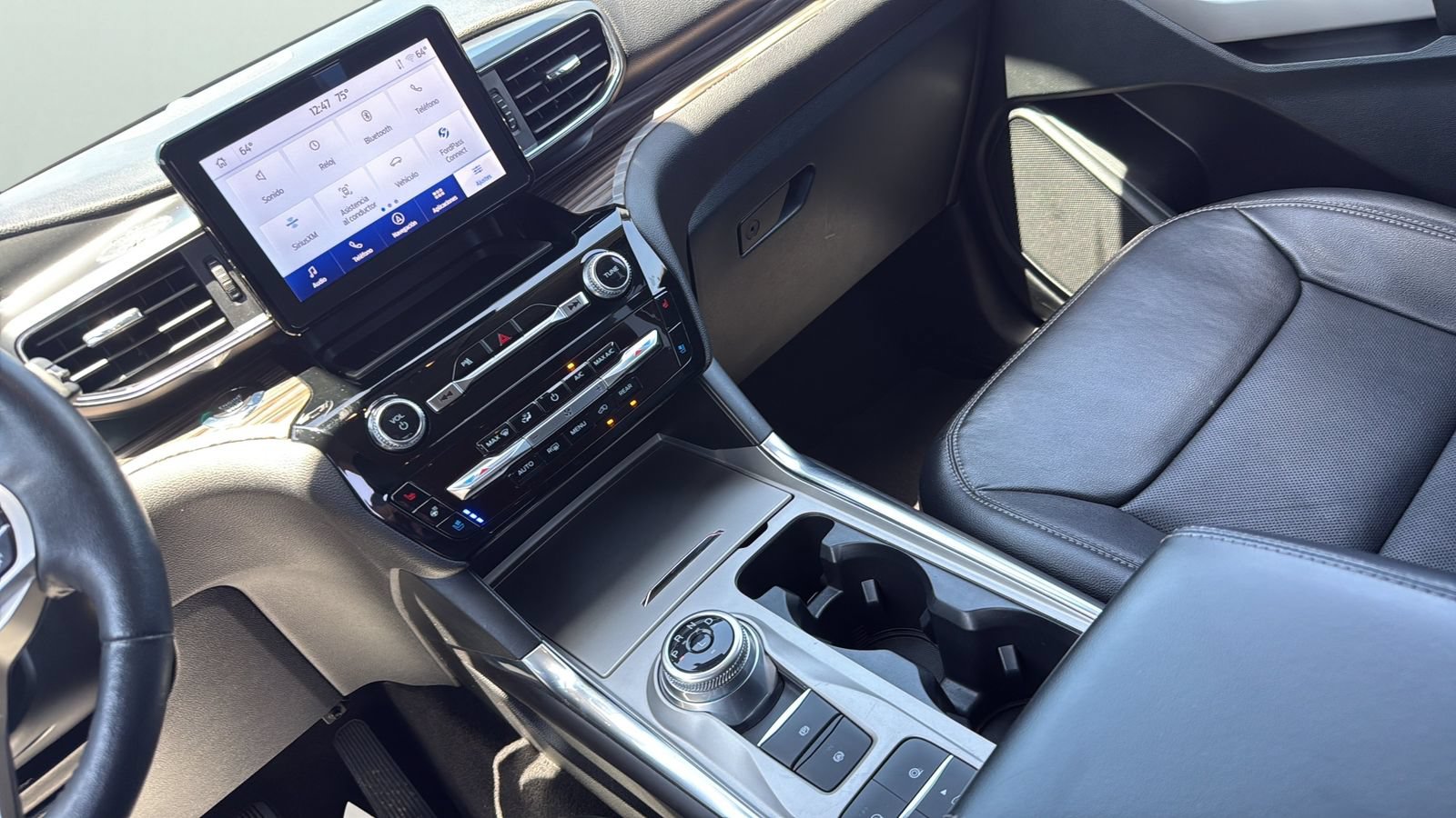 Certified 2024 Ford Explorer Limited RWD image 18