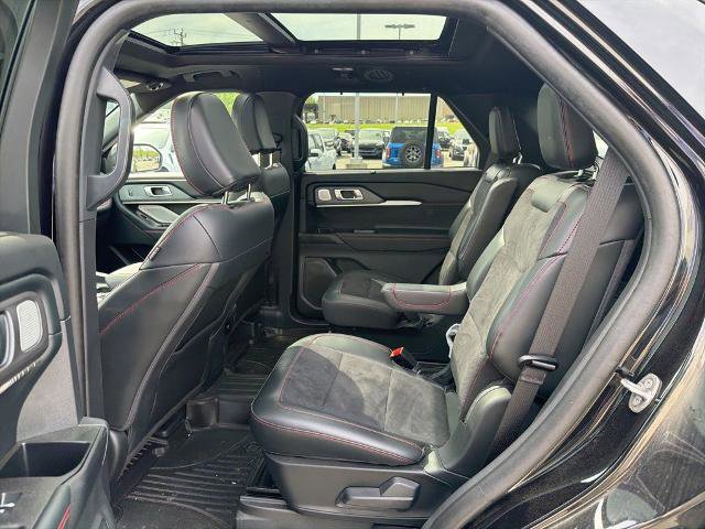 Certified 2025 Ford Explorer ST AWD/4WD image 10