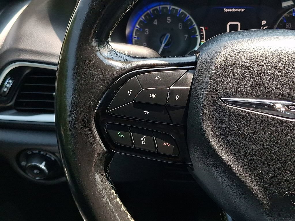 Used 2020 Chrysler Pacifica Touring-L w/ Advanced Safetytec Group AWD/4WD image 22
