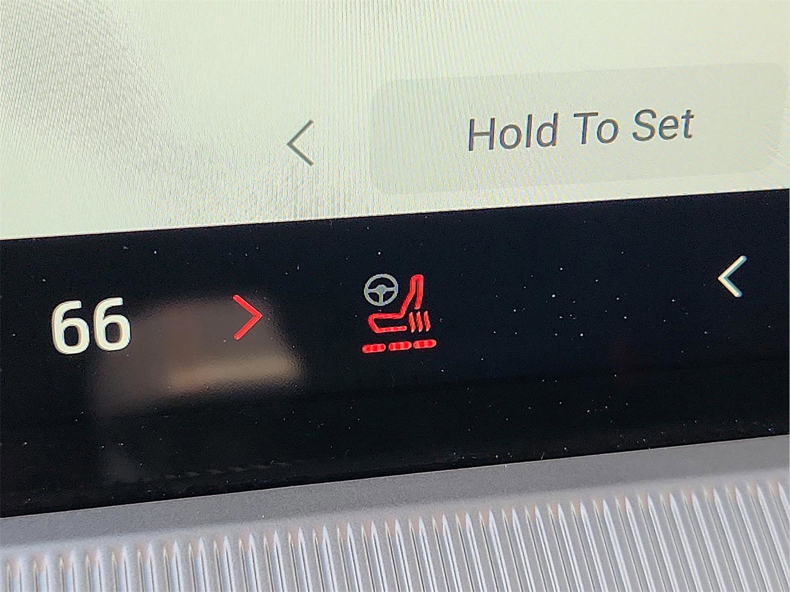 Certified 2025 Ford Explorer Active w/ Active Comfort Package image 21