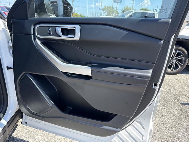 Certified 2023 Ford Explorer XLT w/ Equipment Group 202A RWD image 21