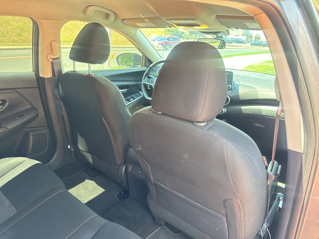 Used 2025 Nissan Sentra SR FWD image 26