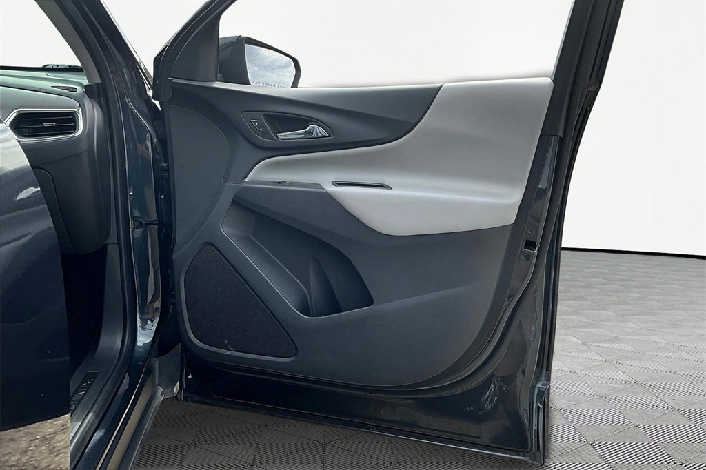 Used 2023 Chevrolet Equinox LT image 23