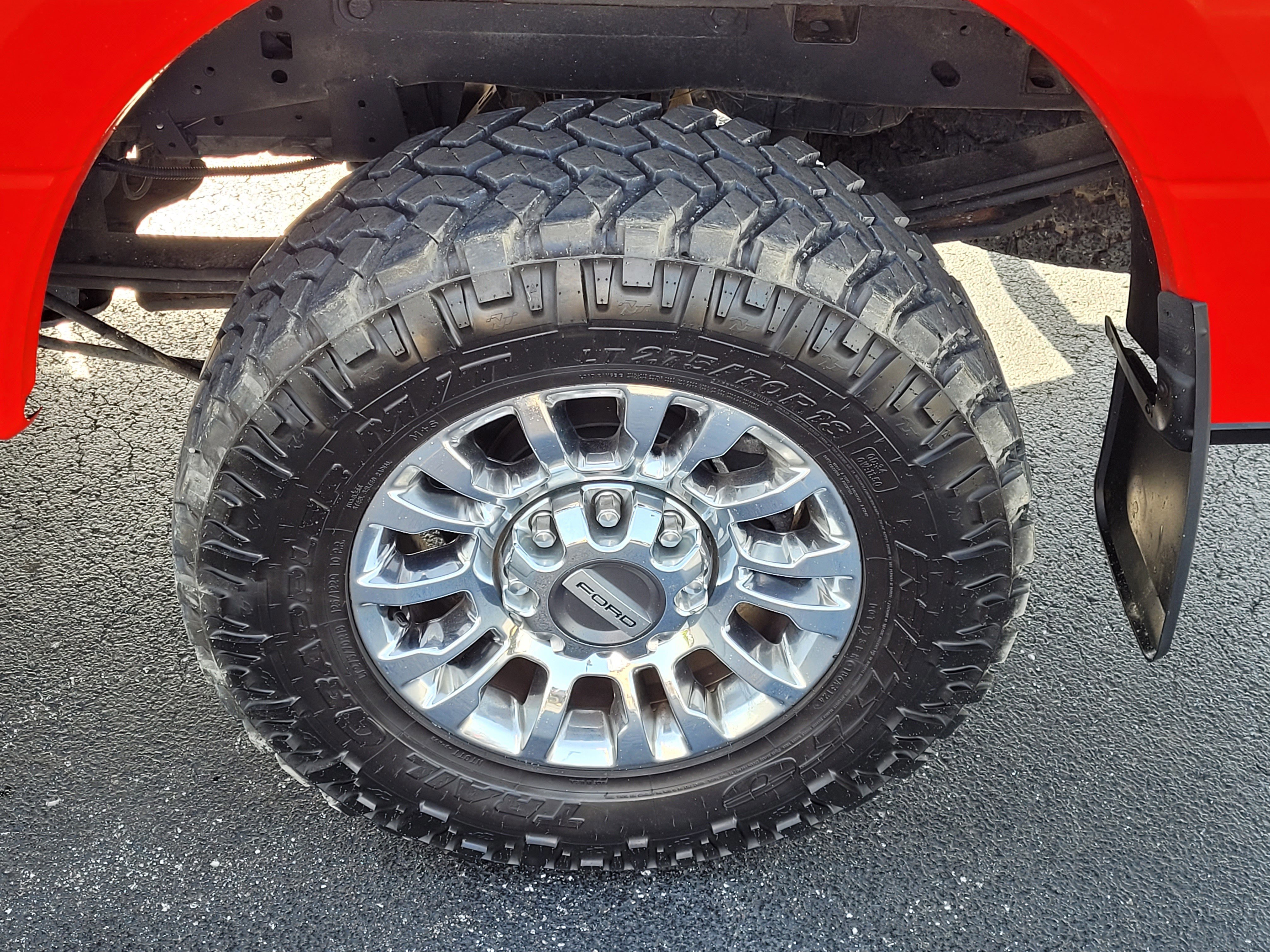 Certified 2022 Ford F250 XLT w/ XLT Premium Package AWD/4WD image 11