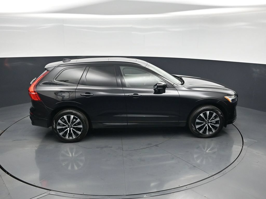 Used 2025 Volvo XC60 B5 Plus AWD/4WD image 41