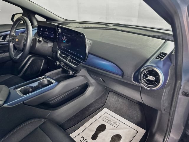 Used 2024 Chevrolet Equinox EV LT FWD image 38