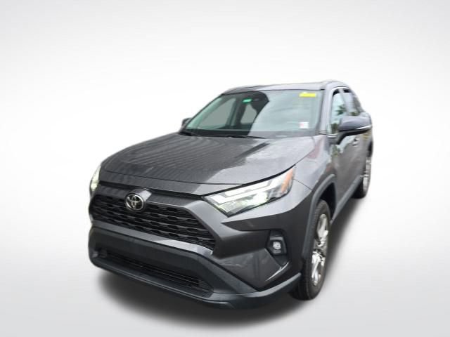 Used 2023 Toyota RAV4 XLE Premium image 2
