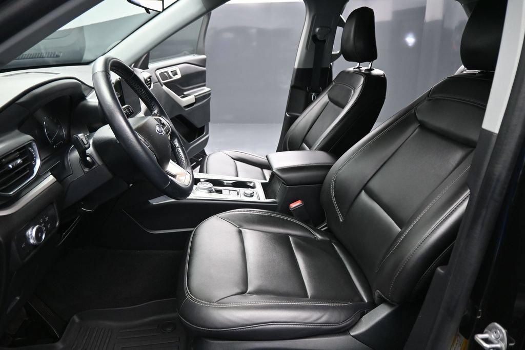 Certified 2022 Ford Explorer XLT AWD/4WD image 9