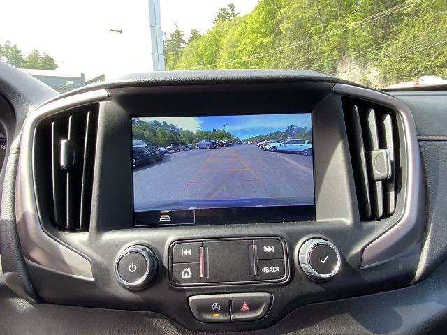Used 2024 GMC Terrain AT4 AWD/4WD image 25