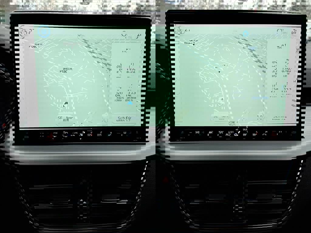 Certified 2025 Ford Escape Premium w/ PHEV Premium Package image 16