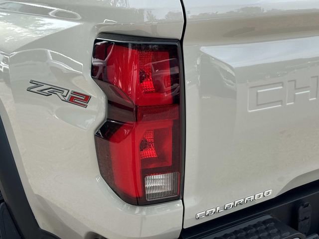Used 2026 Chevrolet Colorado ZR2 w/ Technology Package AWD/4WD image 11