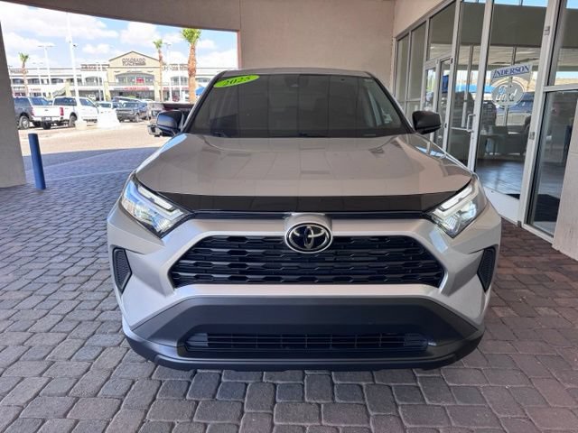 Used 2025 Toyota RAV4 LE AWD/4WD image 8
