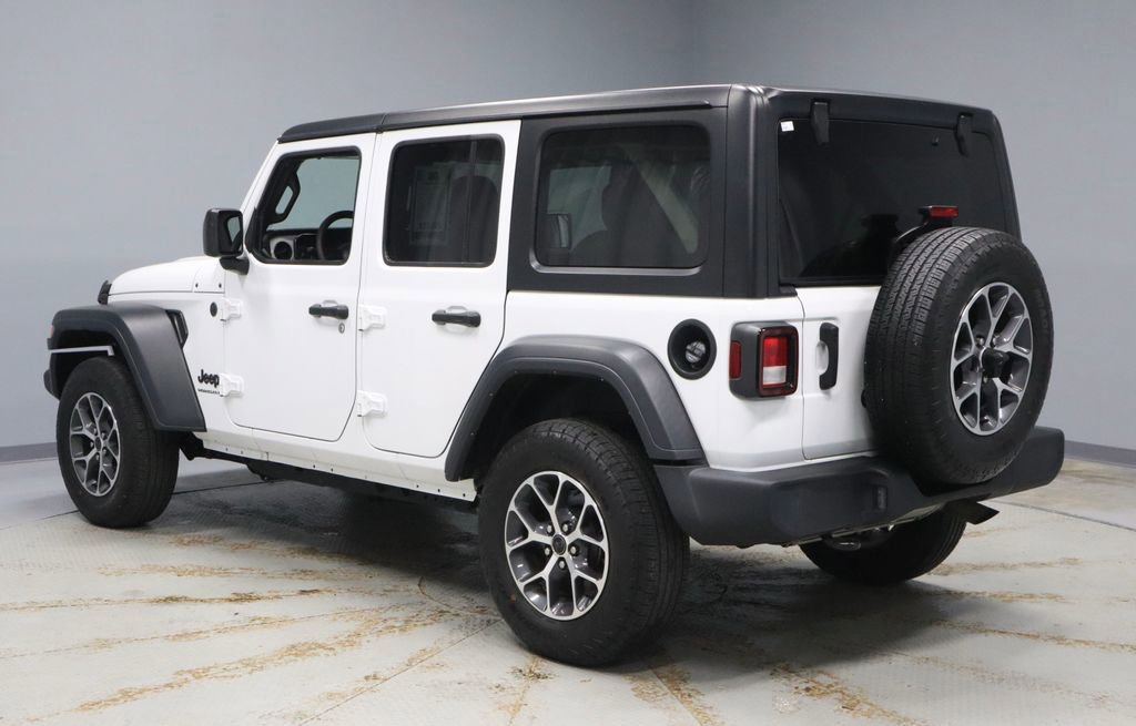 Used 2024 Jeep Wrangler Sport S image 3