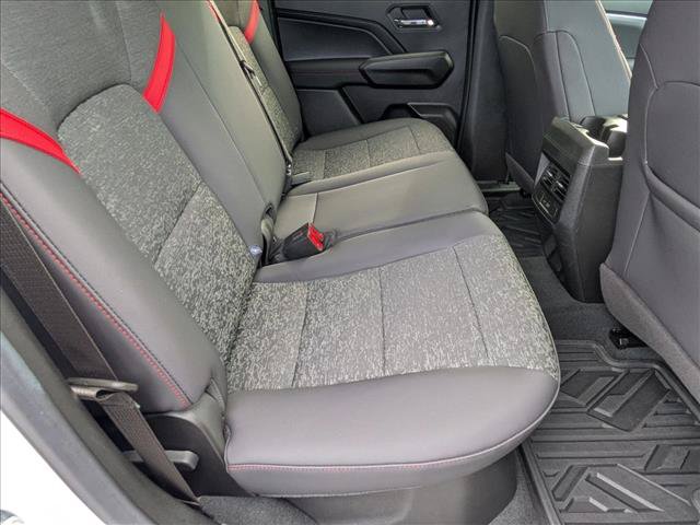 Used 2025 Chevrolet Colorado Z71 AWD/4WD image 19