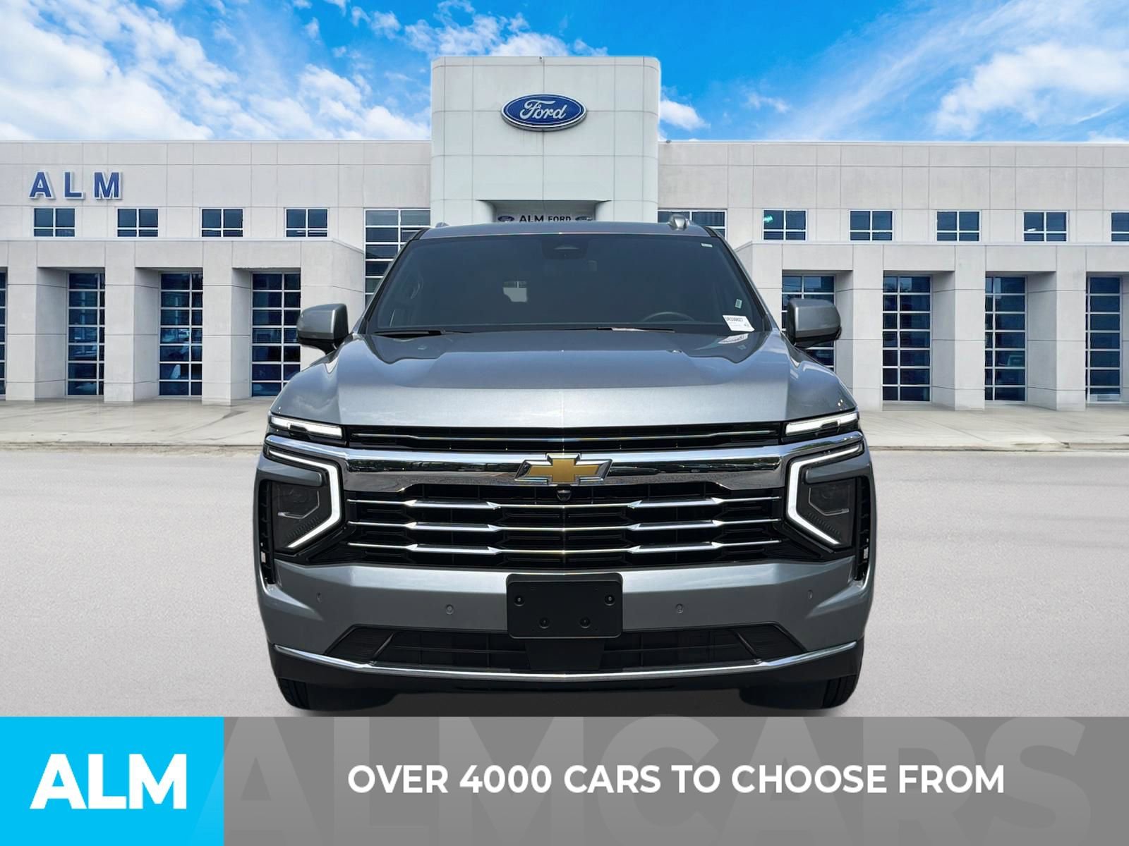 Used 2025 Chevrolet Tahoe LT AWD/4WD image 2
