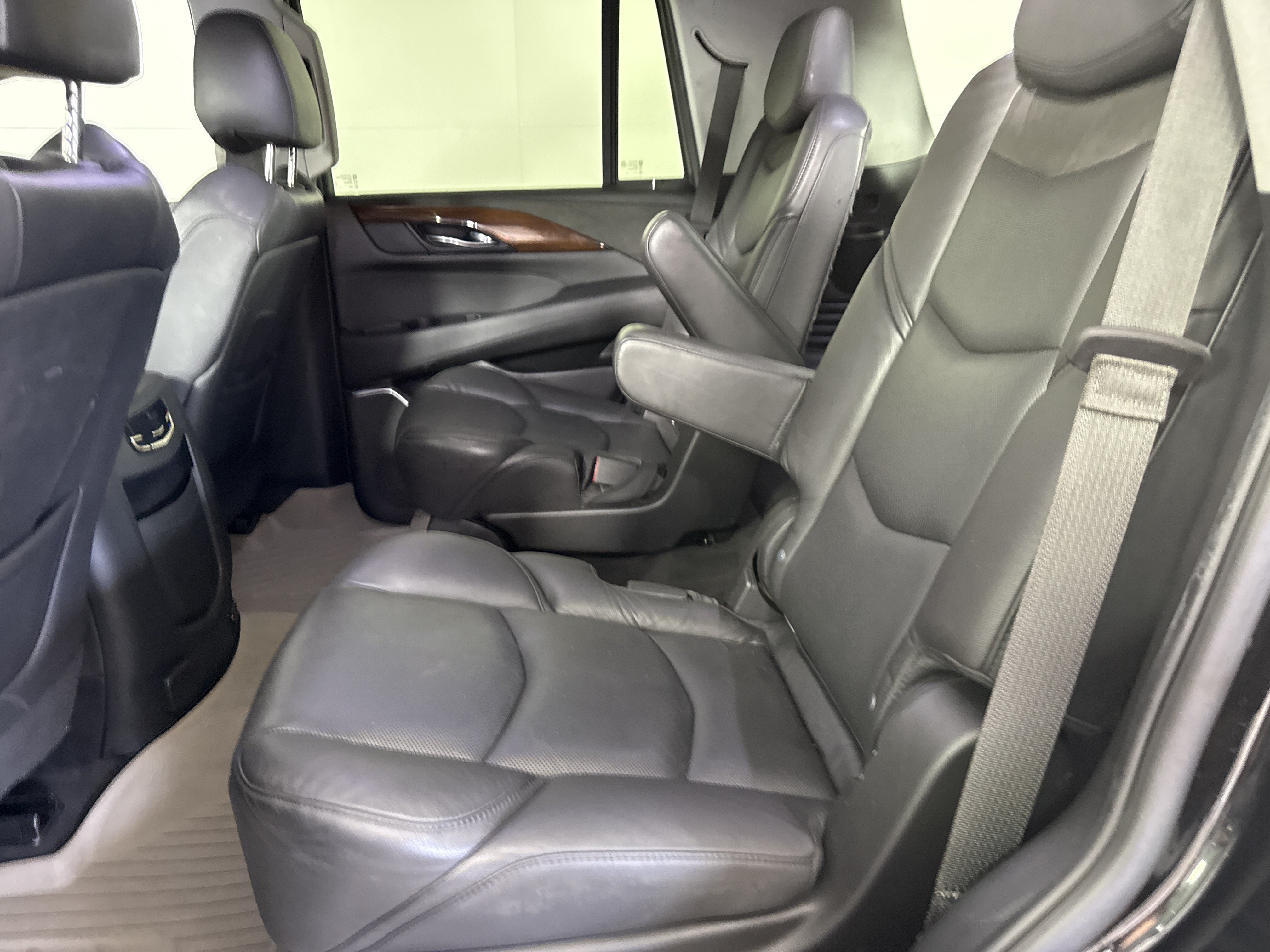 Used 2020 Cadillac Escalade Luxury RWD image 14