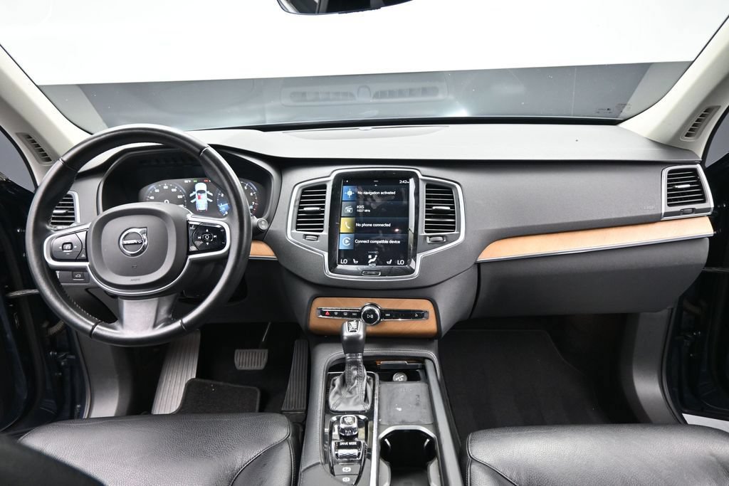 Used 2021 Volvo XC90 T5 Momentum w/ Protection Package Premier AWD/4WD image 21
