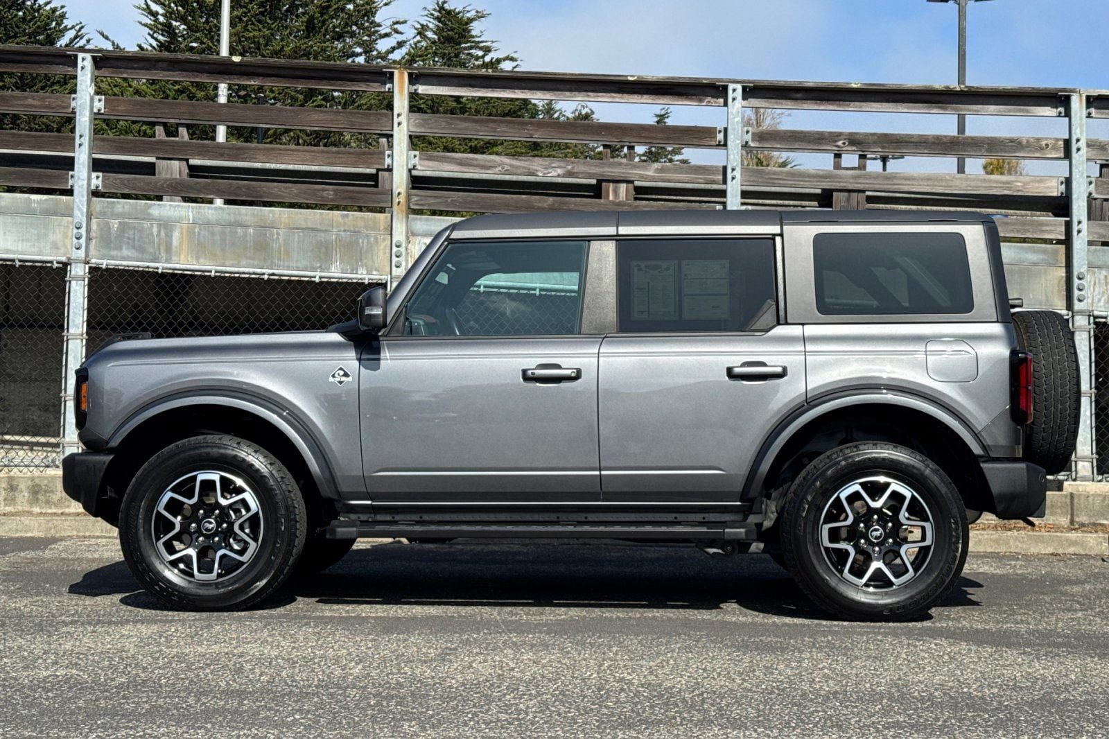 Certified 2024 Ford Bronco Outer Banks AWD/4WD image 9
