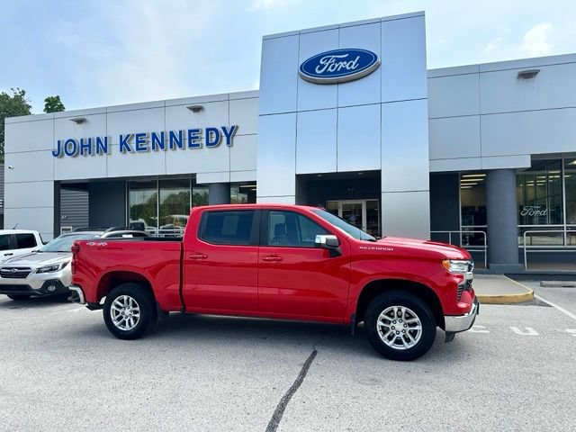 Used 2023 Chevrolet Silverado 1500 LT AWD/4WD image 22