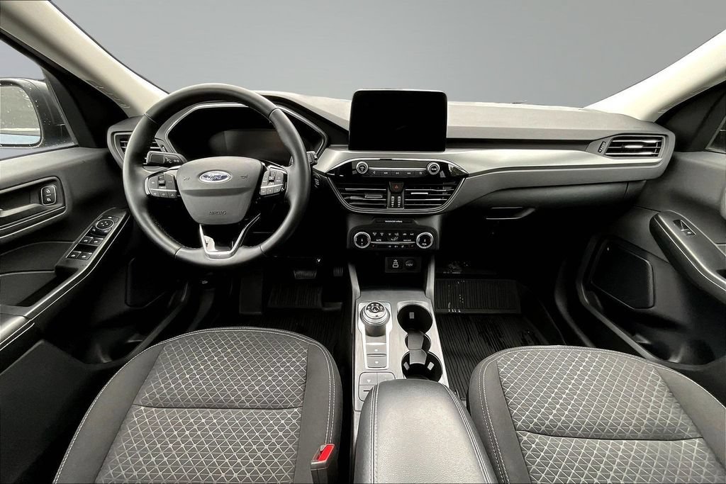 Certified 2025 Ford Escape Active w/ Cold Weather Package FWD image 7