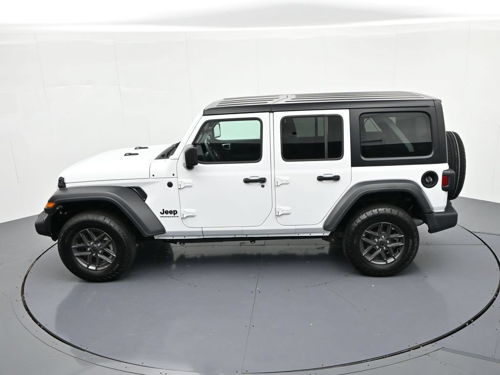 Used 2025 Jeep Wrangler Unlimited Sport AWD/4WD image 16