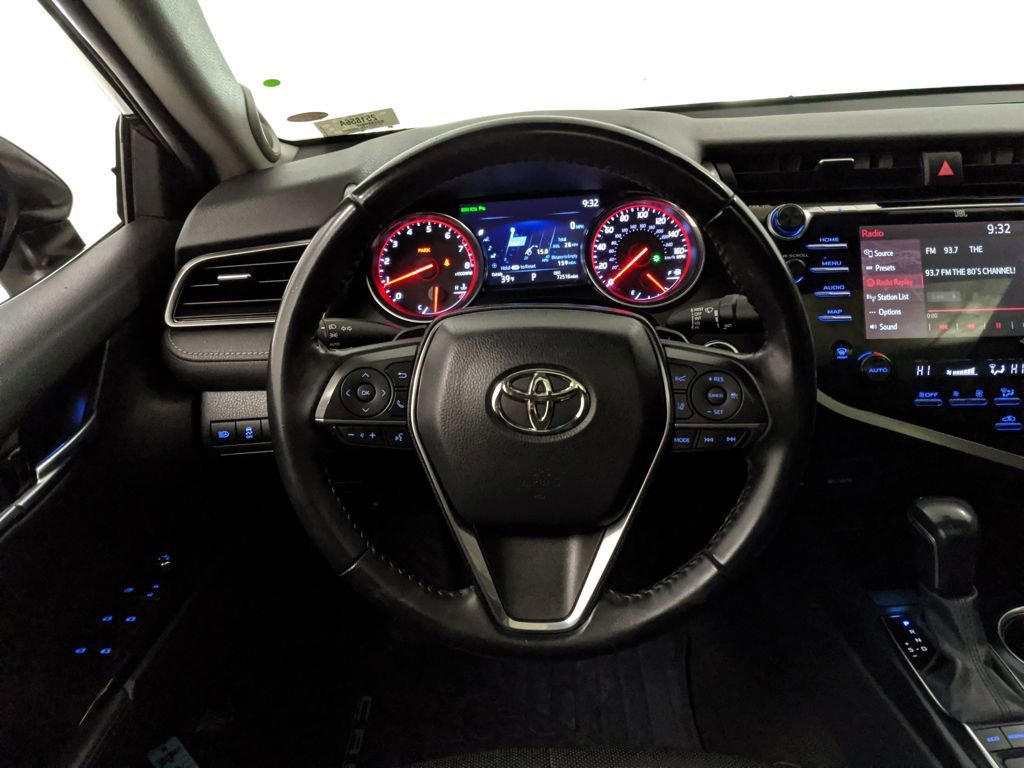 Used 2020 Toyota Camry XSE image 16