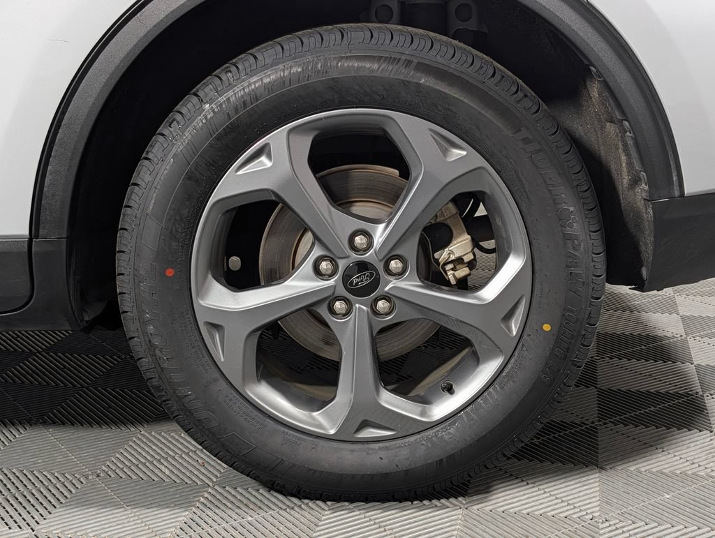 Certified 2025 Ford Escape ST-Line FWD image 27