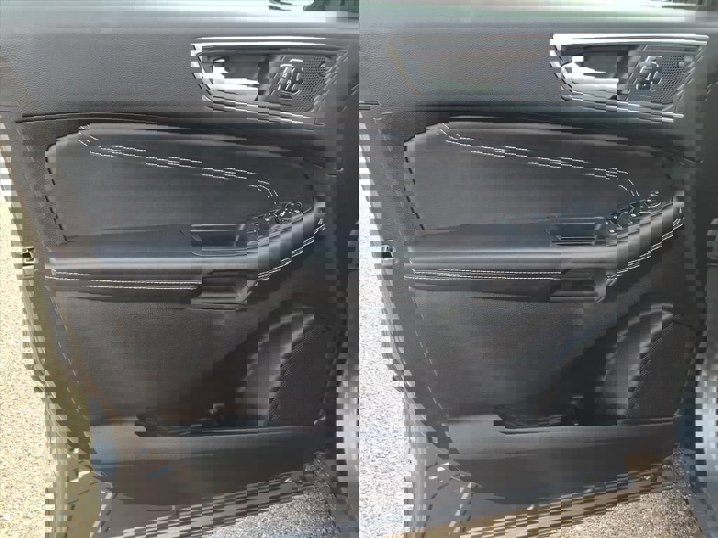 Certified 2024 Ford Edge Titanium image 14