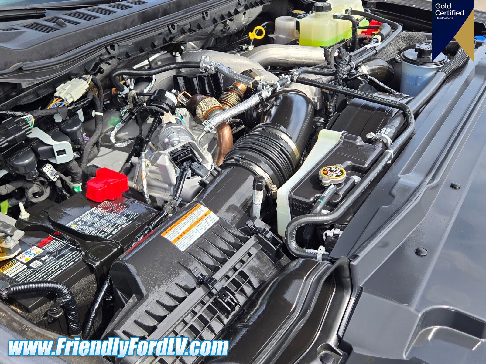 Certified 2025 Ford F350 Platinum w/ FX4 Off-Road Package image 16