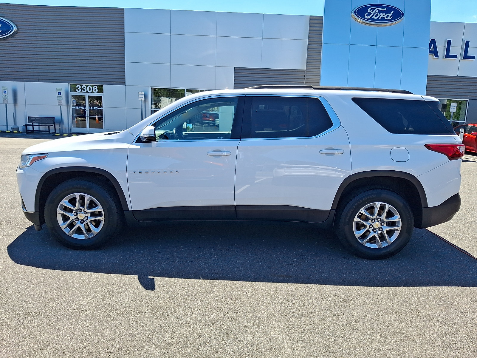 Used 2019 Chevrolet Traverse LT AWD/4WD image 6