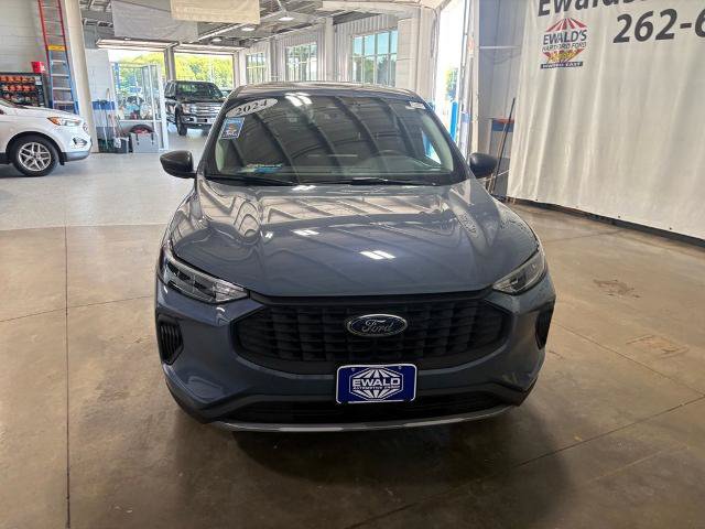 Certified 2024 Ford Escape Active w/ Tech Pack #1 AWD/4WD image 3
