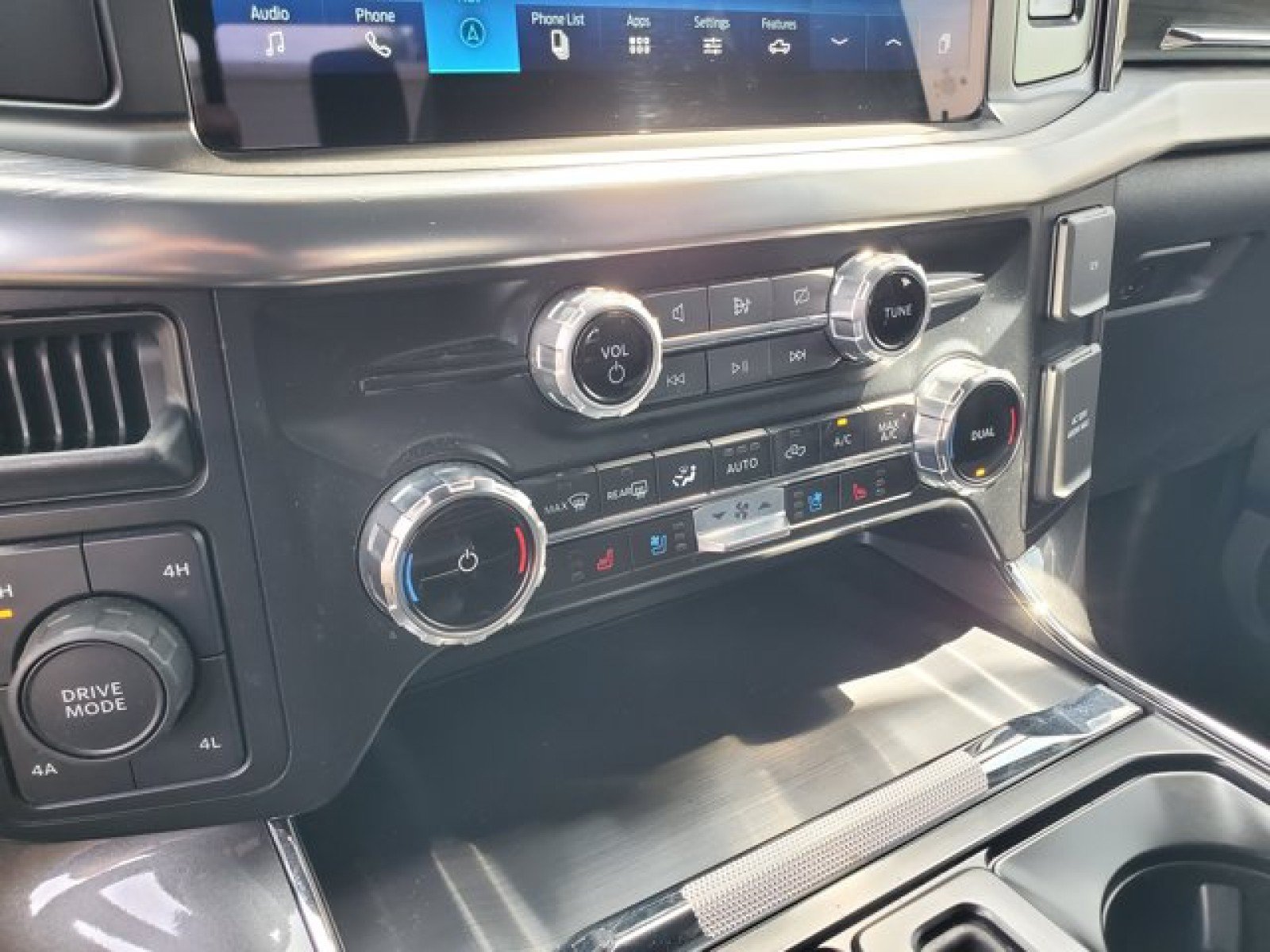 Certified 2023 Ford F150 Lariat AWD/4WD image 24
