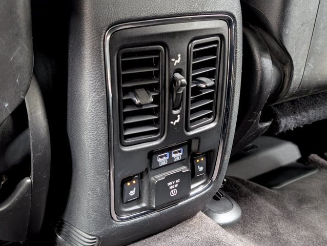 Used 2017 Jeep Grand Cherokee Limited w/ Luxury Group II AWD/4WD image 17
