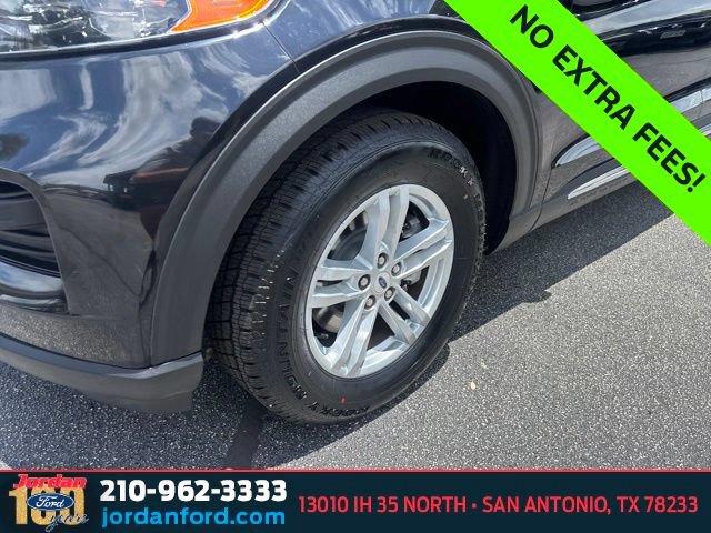 Certified 2024 Ford Explorer XLT RWD image 4