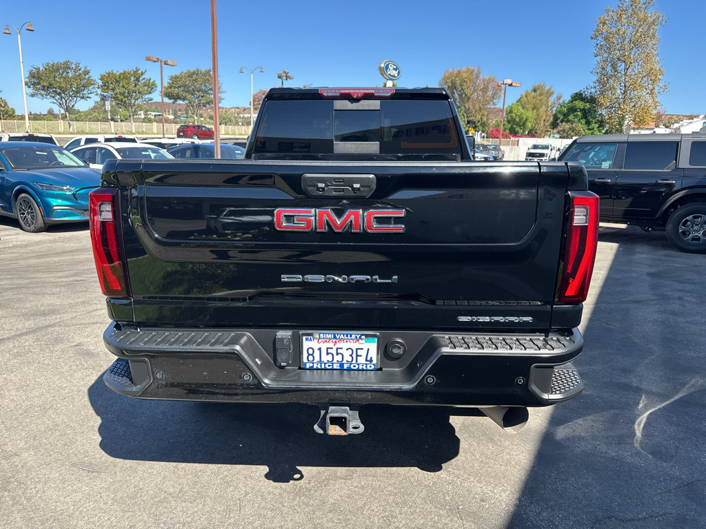 Used 2024 GMC Sierra 2500 Denali w/ Technology Package AWD/4WD image 3