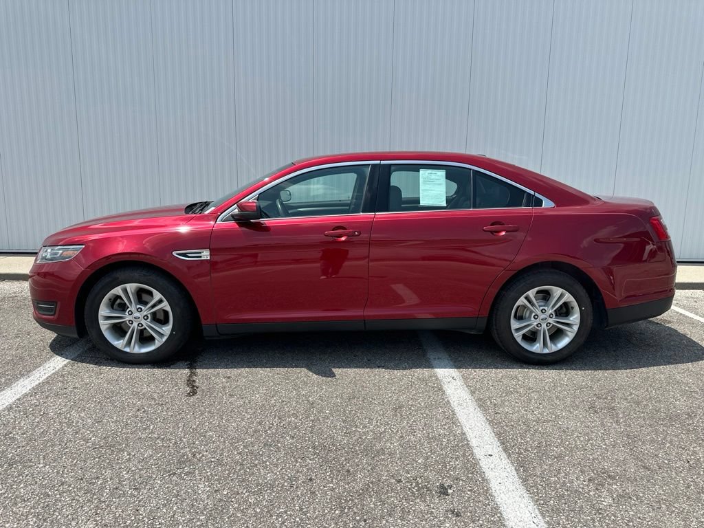Certified 2018 Ford Taurus SEL w/ Equipment Group 201A FWD image 3
