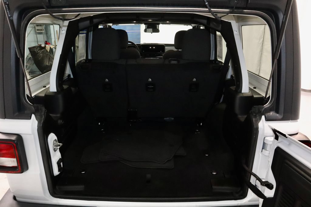 Used 2024 Jeep Wrangler Unlimited Sport AWD/4WD image 13