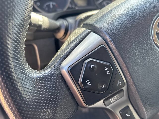 Used 2020 Toyota Tacoma SR5 RWD image 11