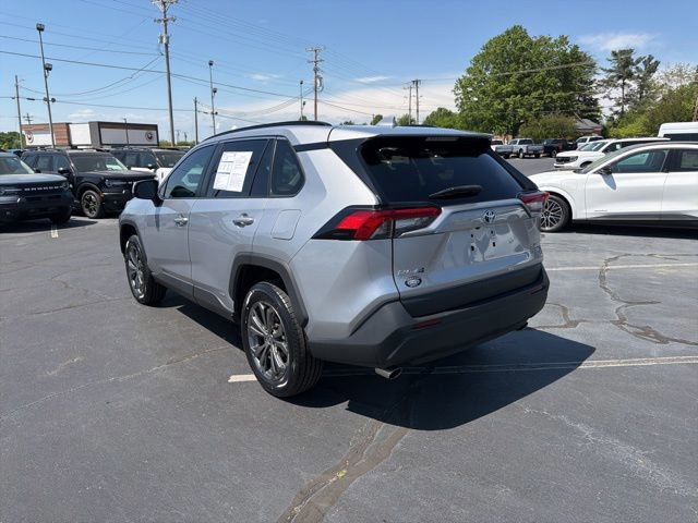 Used 2023 Toyota RAV4 XLE Premium AWD/4WD image 3