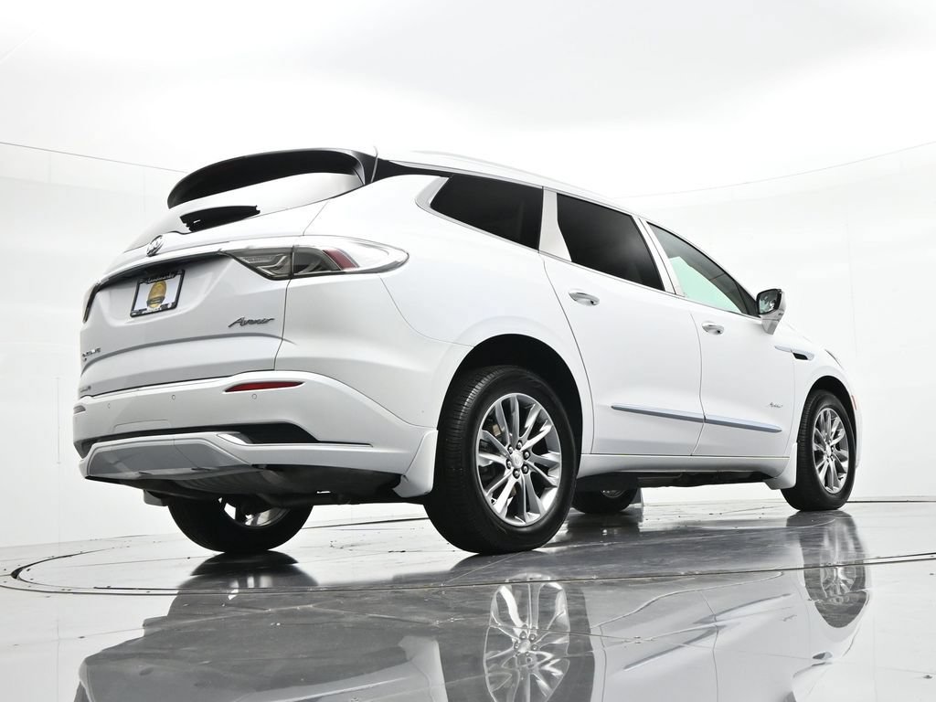 Used 2022 Buick Enclave Avenir w/ Avenir Technology Package AWD/4WD image 24